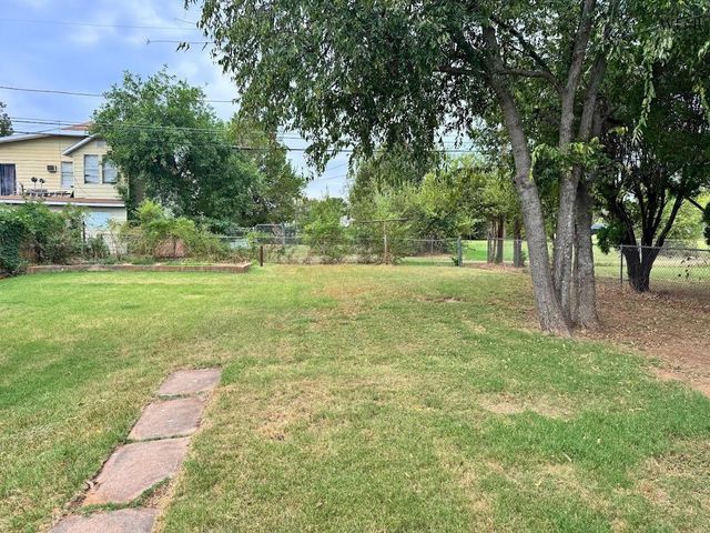 1624 BRITAIN STREET, Wichita Falls, TX 76302