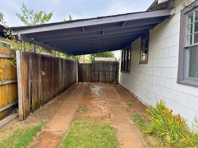 1624 BRITAIN STREET, Wichita Falls, TX 76302