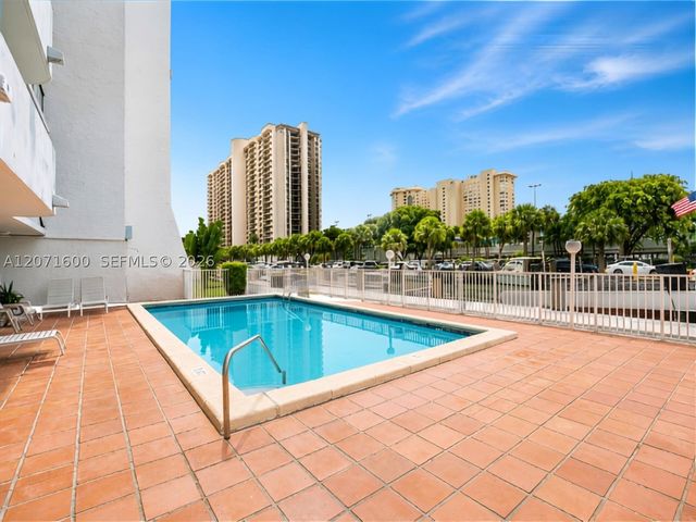 1650 NE 115th St 403, Miami, FL 33181