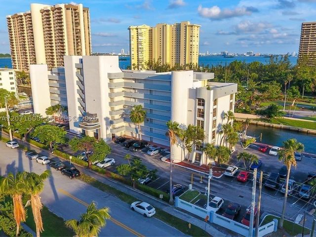 1650 NE 115th St 403, Miami, FL 33181