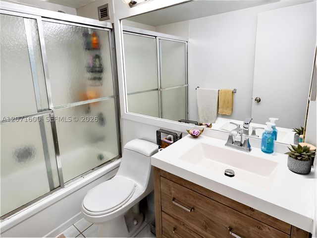 1650 NE 115th St 403, Miami, FL 33181