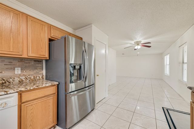 1412 Santa Elena Plaza, Dallas, TX 75211