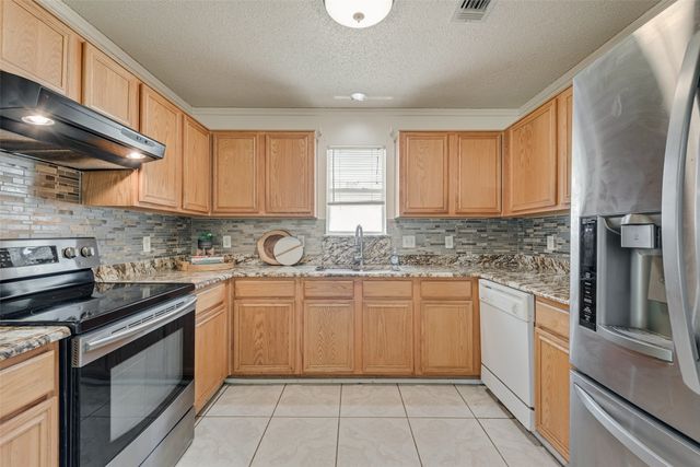 1412 Santa Elena Plaza, Dallas, TX 75211