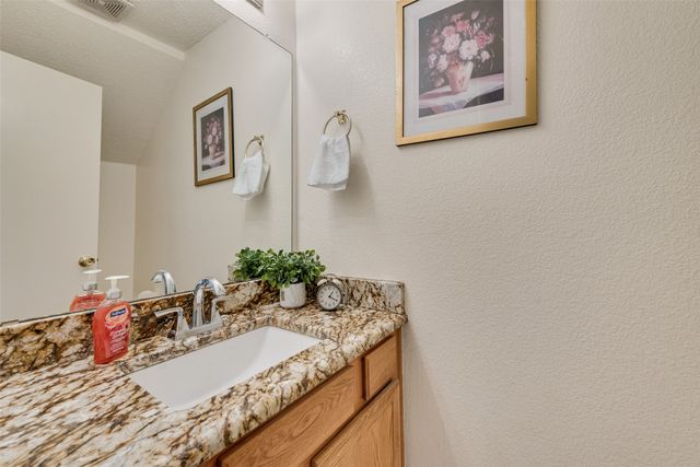 1412 Santa Elena Plaza, Dallas, TX 75211