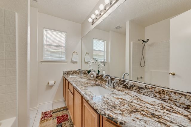 1412 Santa Elena Plaza, Dallas, TX 75211