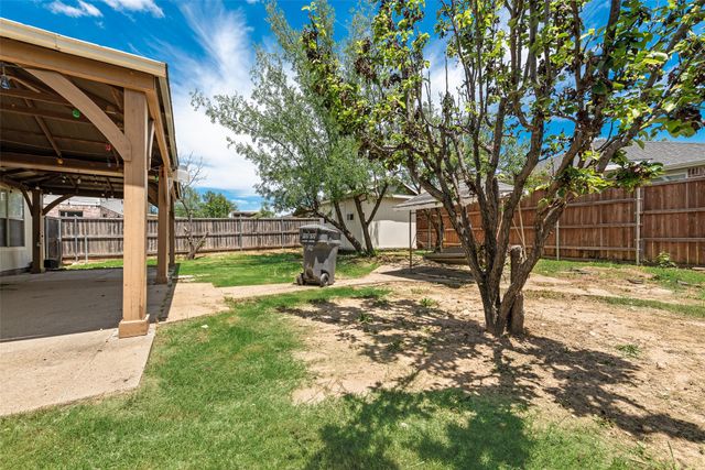 1412 Santa Elena Plaza, Dallas, TX 75211
