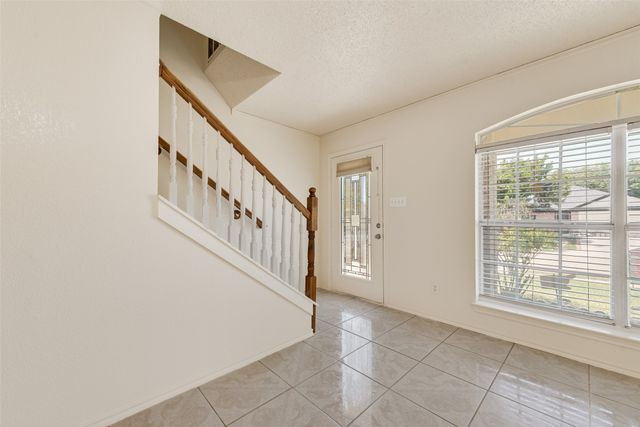 1412 Santa Elena Plaza, Dallas, TX 75211