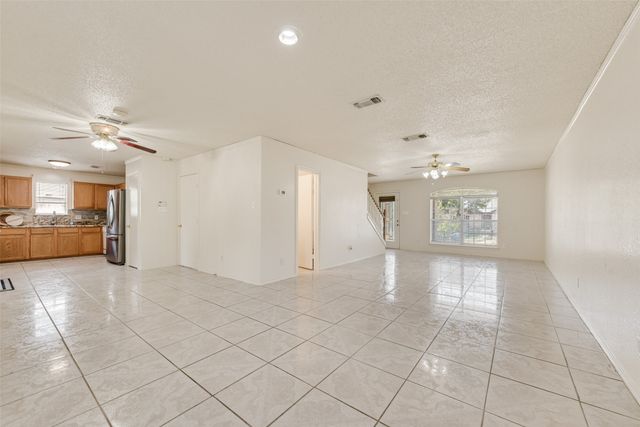 1412 Santa Elena Plaza, Dallas, TX 75211