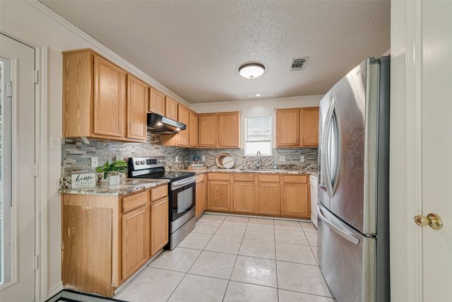1412 Santa Elena Plaza, Dallas, TX 75211