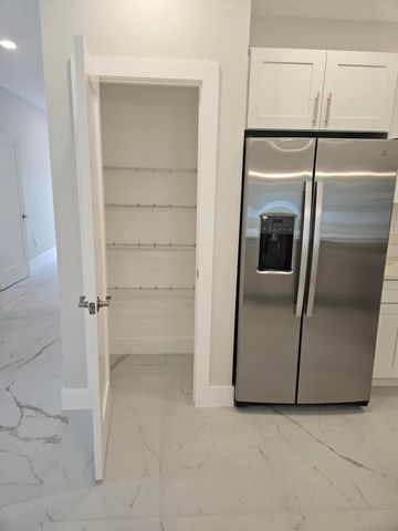 3878 SE Grant Street, Stuart, FL 34997