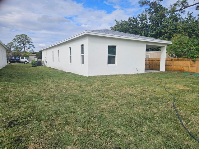 3878 SE Grant Street, Stuart, FL 34997
