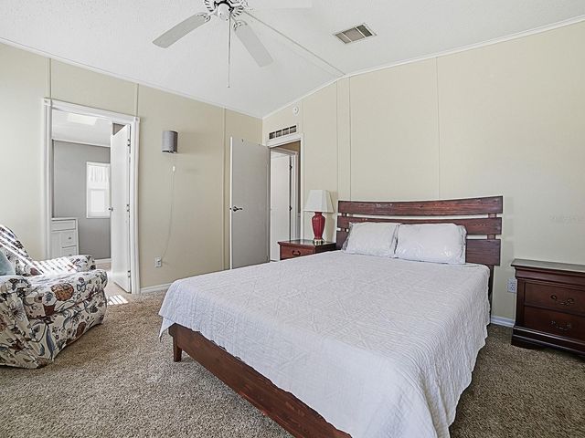 3217 MANATEE ROAD, Tavares, FL 32778