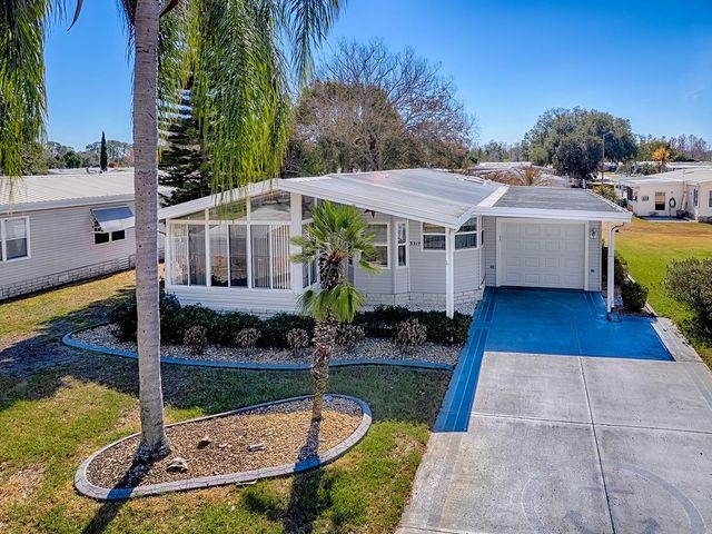 3217 MANATEE ROAD, Tavares, FL 32778