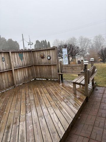 823 Dueno COURT, Manitowoc, WI 54220