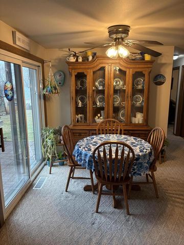 823 Dueno COURT, Manitowoc, WI 54220