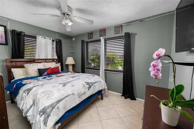 4402 NW 44th Avenue, Tamarac, FL 33319