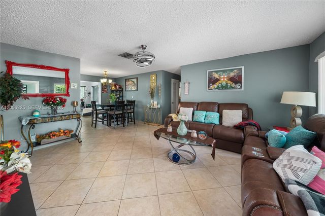 4402 NW 44th Avenue, Tamarac, FL 33319