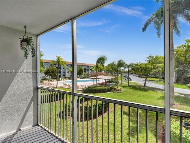 12500 SW 5th Ct 208M, Pembroke Pines, FL 33027