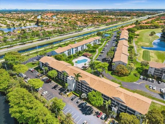 12500 SW 5th Ct 208M, Pembroke Pines, FL 33027