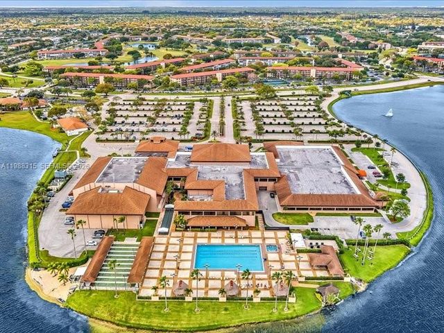 12500 SW 5th Ct 208M, Pembroke Pines, FL 33027