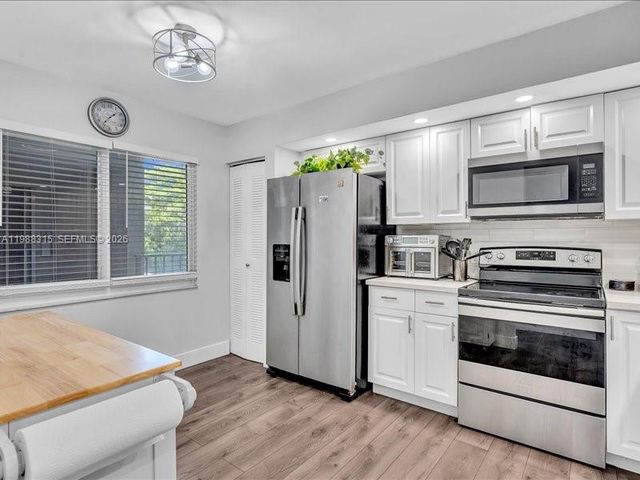 12500 SW 5th Ct 208M, Pembroke Pines, FL 33027