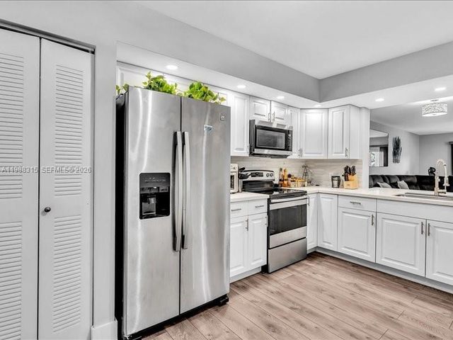 12500 SW 5th Ct 208M, Pembroke Pines, FL 33027