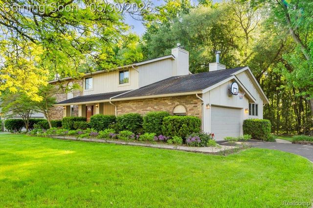 29100 Creek Bend Drive, Farmington Hills, MI 48331