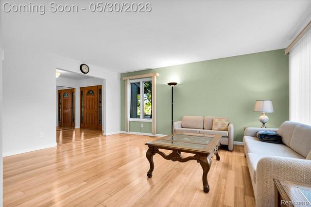 29100 Creek Bend Drive, Farmington Hills, MI 48331