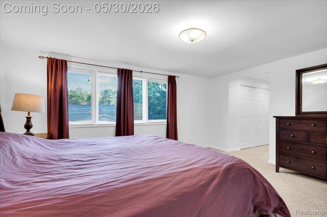 29100 Creek Bend Drive, Farmington Hills, MI 48331