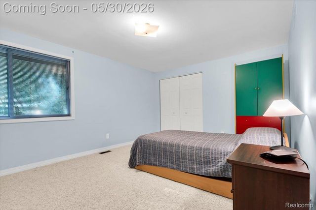 29100 Creek Bend Drive, Farmington Hills, MI 48331