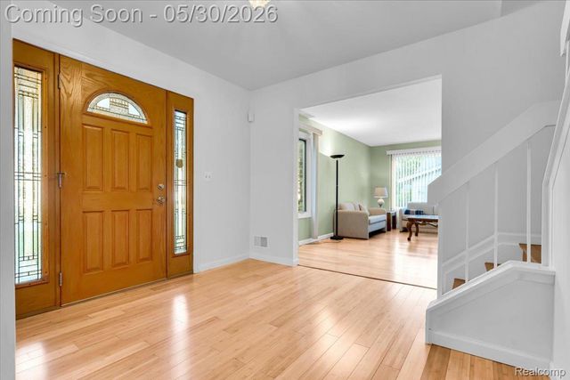 29100 Creek Bend Drive, Farmington Hills, MI 48331