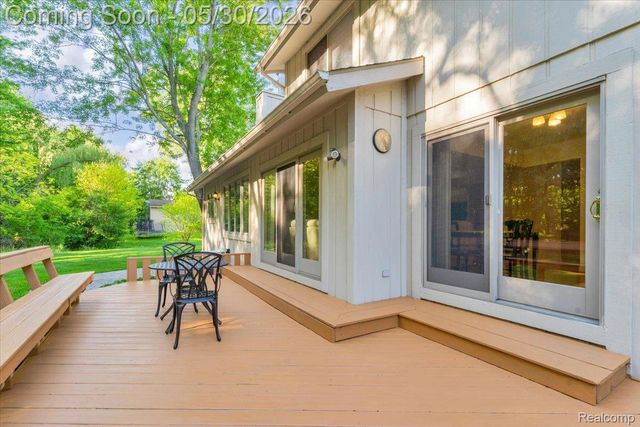 29100 Creek Bend Drive, Farmington Hills, MI 48331