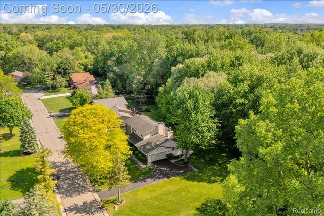 29100 Creek Bend Drive, Farmington Hills, MI 48331