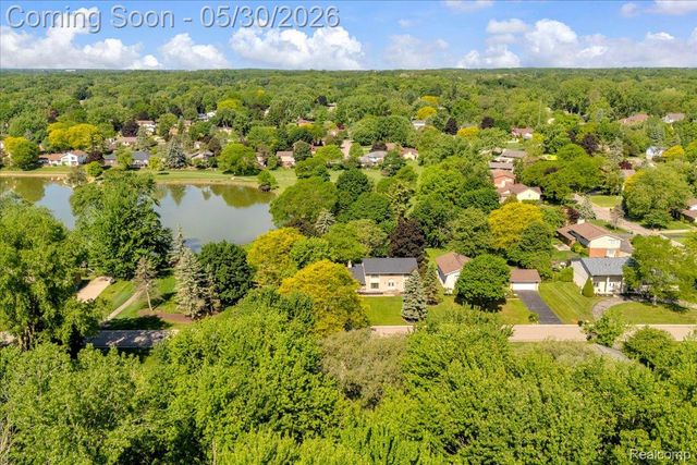 29100 Creek Bend Drive, Farmington Hills, MI 48331