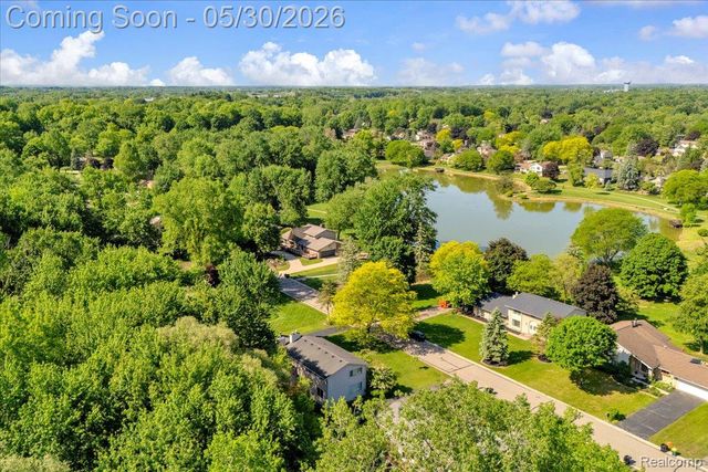 29100 Creek Bend Drive, Farmington Hills, MI 48331