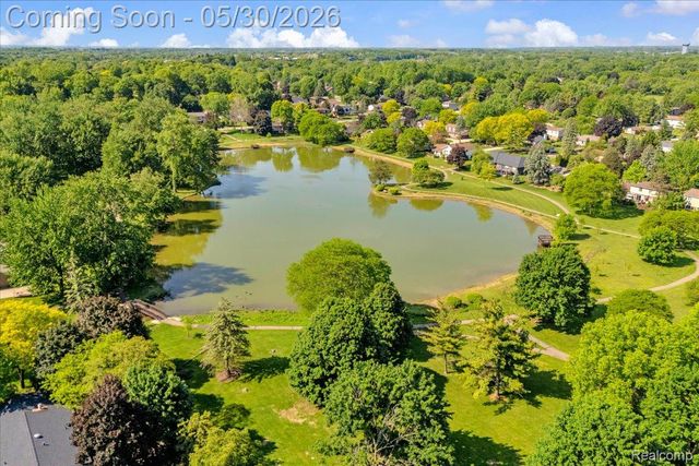 29100 Creek Bend Drive, Farmington Hills, MI 48331