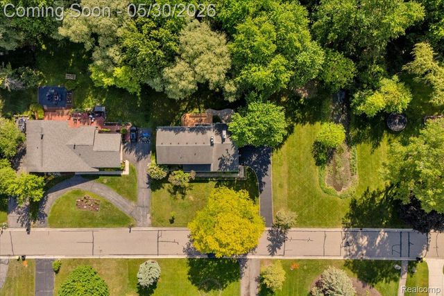 29100 Creek Bend Drive, Farmington Hills, MI 48331