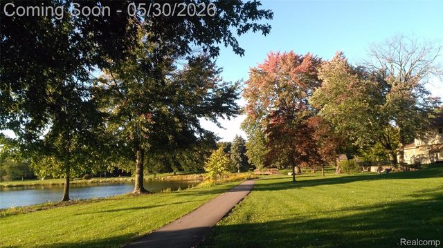 29100 Creek Bend Drive, Farmington Hills, MI 48331
