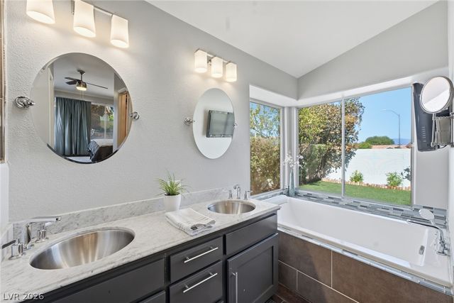 8212 Arch Bay Lane, Las Vegas, NV 89128