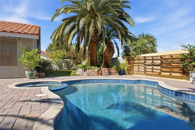 8212 Arch Bay Lane, Las Vegas, NV 89128