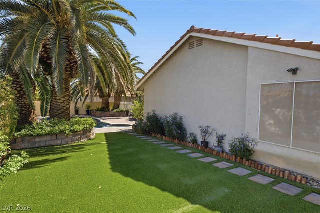 8212 Arch Bay Lane, Las Vegas, NV 89128