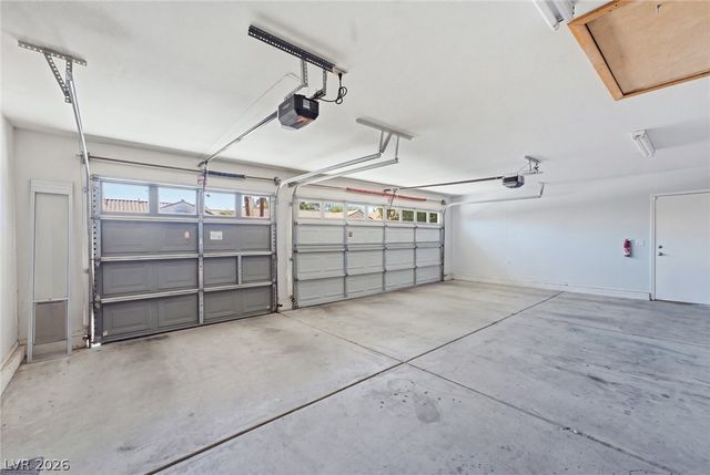 8212 Arch Bay Lane, Las Vegas, NV 89128