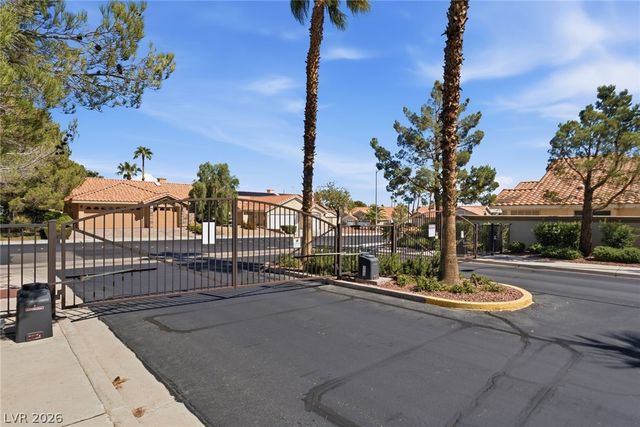 8212 Arch Bay Lane, Las Vegas, NV 89128