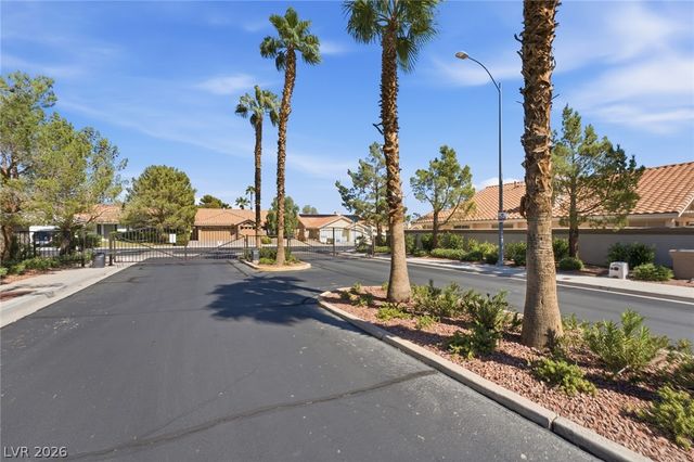 8212 Arch Bay Lane, Las Vegas, NV 89128