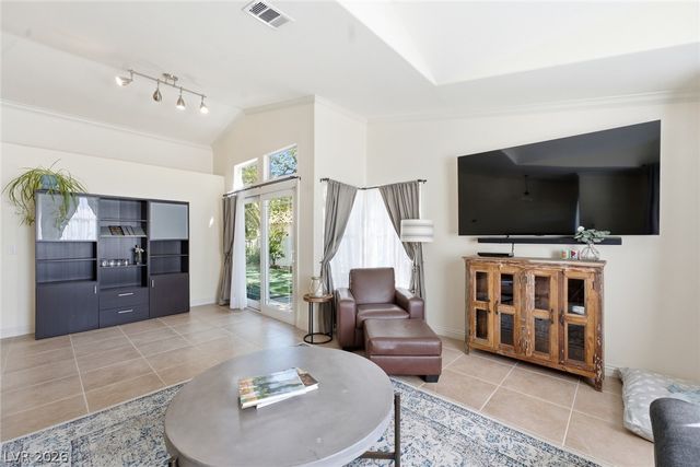 8212 Arch Bay Lane, Las Vegas, NV 89128