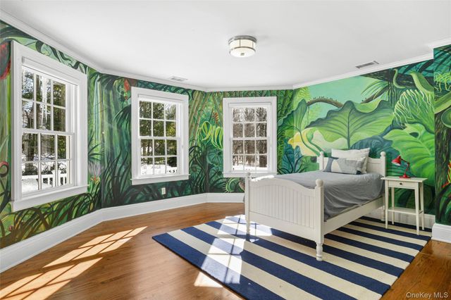 10 Hilltop Road, Larchmont, NY 10538