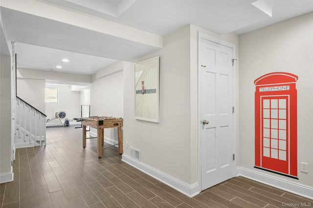 10 Hilltop Road, Larchmont, NY 10538