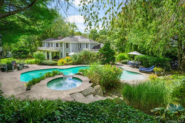 10 Hilltop Road, Larchmont, NY 10538