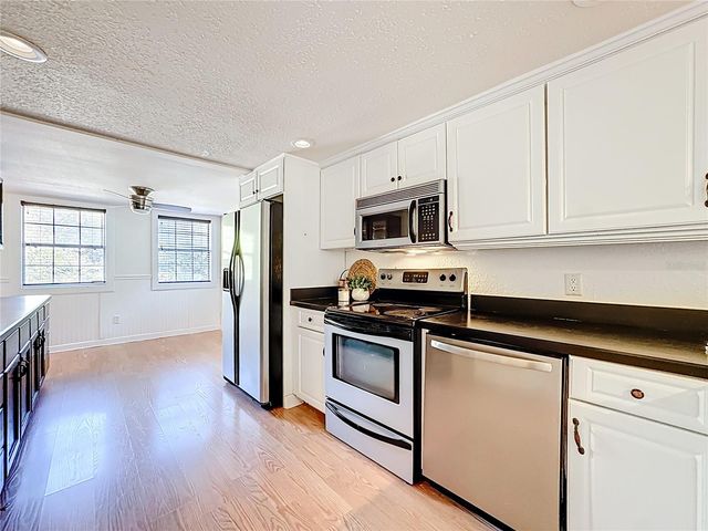 1148 N GRANDVIEW STREET, Mount Dora, FL 32757