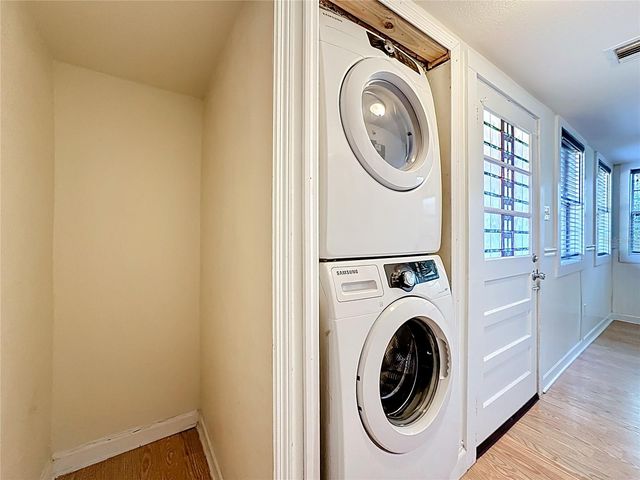 1148 N GRANDVIEW STREET, Mount Dora, FL 32757